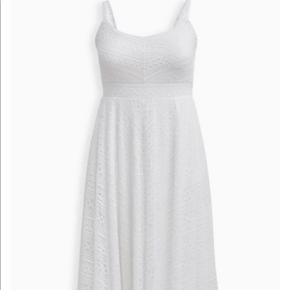 torrid Dresses & Skirts - NWT Size 4 Torrid White Lace Handkerchief Midi Dress